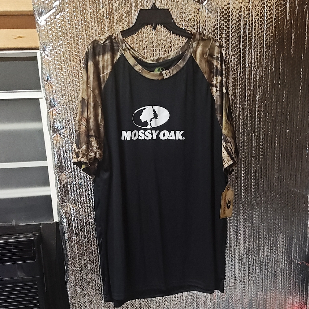 Mossy Oak Camo & Black Tee